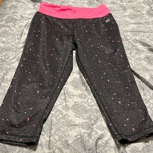 Cute capris stretchy